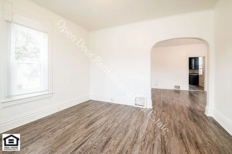 3 bed, 1.0 bath, 1365 sqft, $1,295 — Photo 4