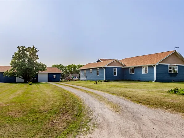 840 East St, Bussey, IA 50044