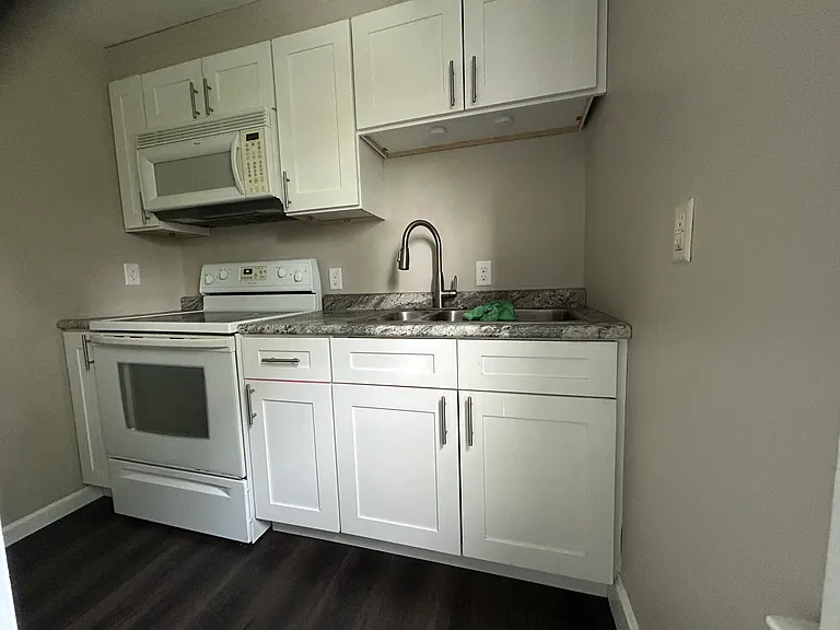 2325 Congo St — Photo 3