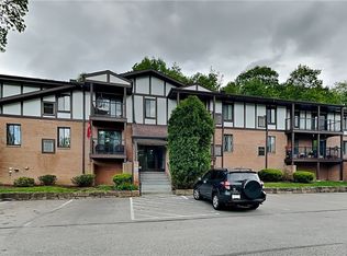 2004 Thornberry Dr, Pittsburgh, PA