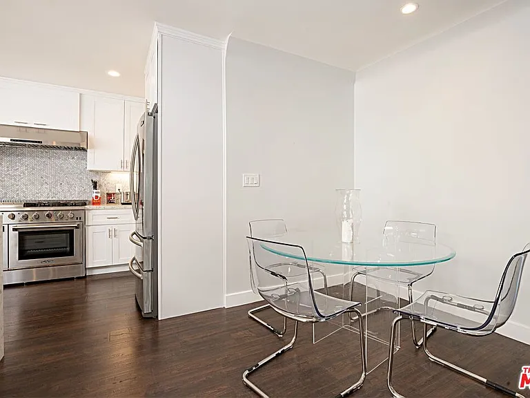 9023 Phyllis Ave — Photo 18