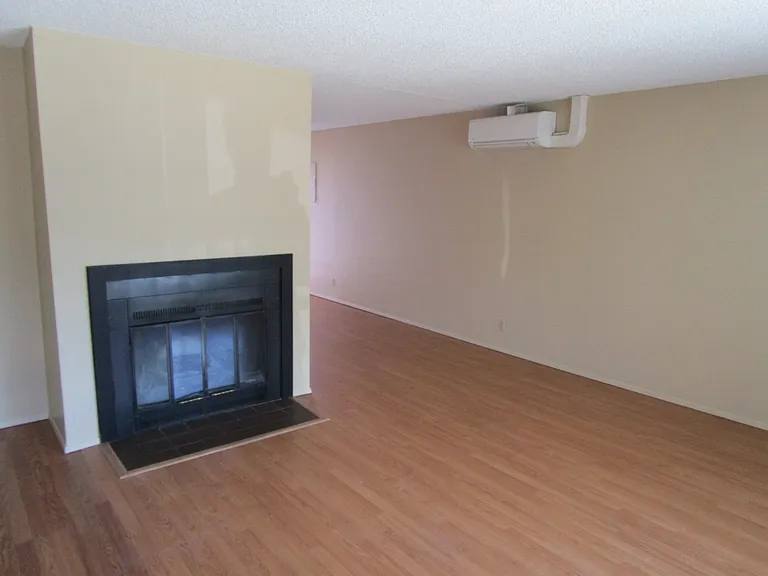 23212 NE Halsey St — Photo 4