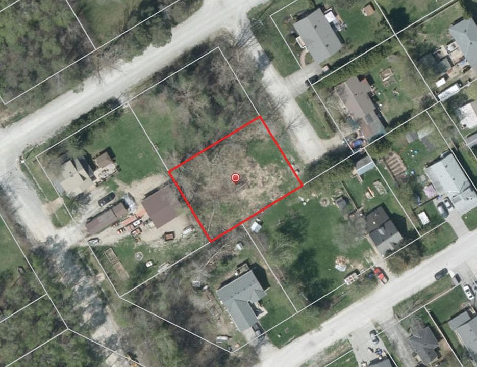 1st image of 564 Keewatin Ave