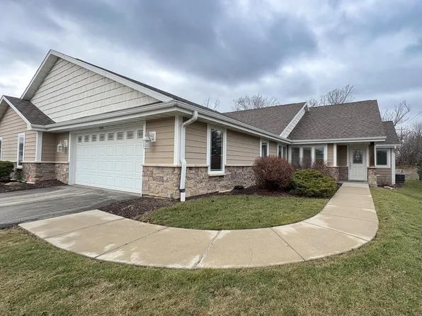 6018 West Woodview COURT, Greenfield, WI 53220