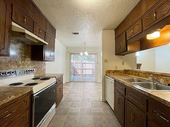 5th image of 1307 Covey Ln APT C