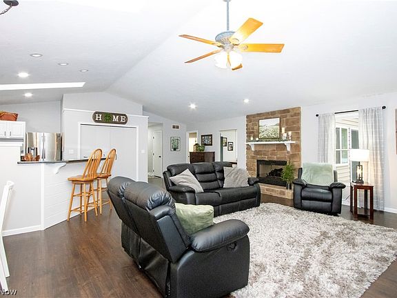4th image of 5073 Burgundy Ct
