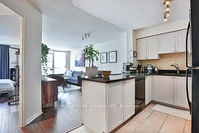 2 bed, $2,700 — Photo 2