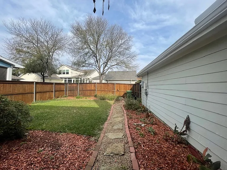 8525 Hudson St — Photo 24