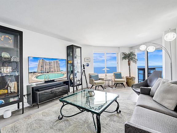 5th image of 3900 N Ocean Drive #12B