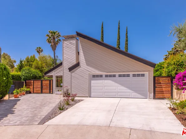 23126 Berdon St, Woodland Hills, CA 91367