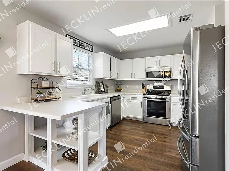 100 David Dr — Photo 7