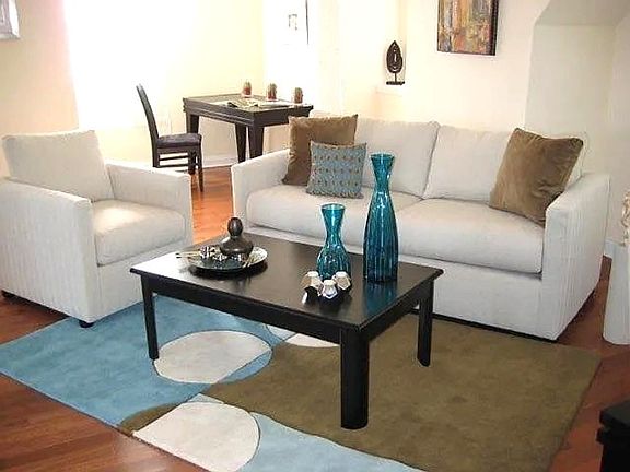 5th image of 204 Sumac St APT 3