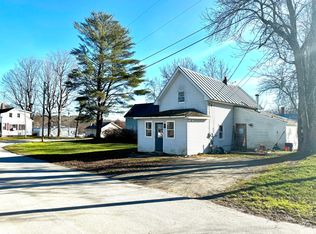 41 Church St, Clinton, ME 04927