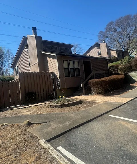 1809 Stonewood Dr #1809 — Photo 1