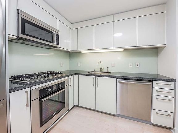 5th image of 338 Spear St Unit 6H