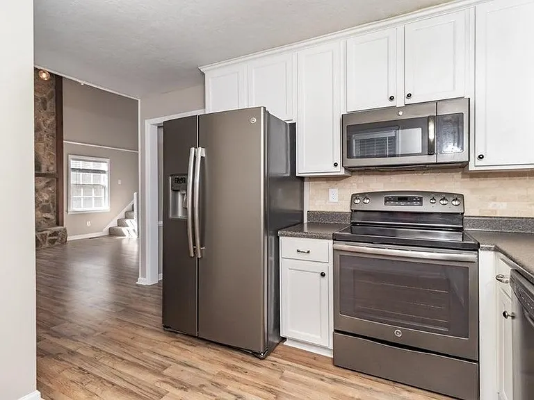 4083 Amherst Way — Photo 11