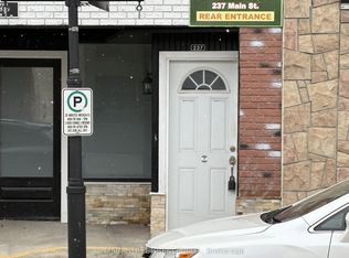 237 Main St S #1, Newmarket, ON L3Y 3Z4