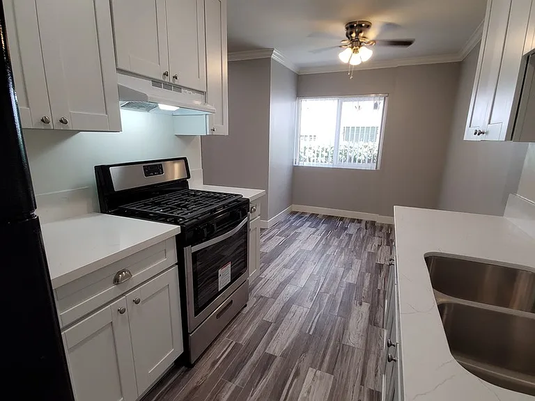 1224 N Formosa Ave #1 — Photo 5