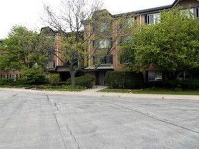 1107 S Old Wilke Rd APT 103, Arlington Heights, IL, 60005