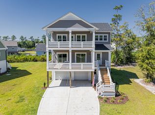 304 Landon Ln, Sneads Ferry, NC 28460