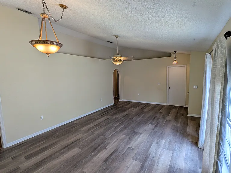 1563 Slash Pine Ct — Photo 3