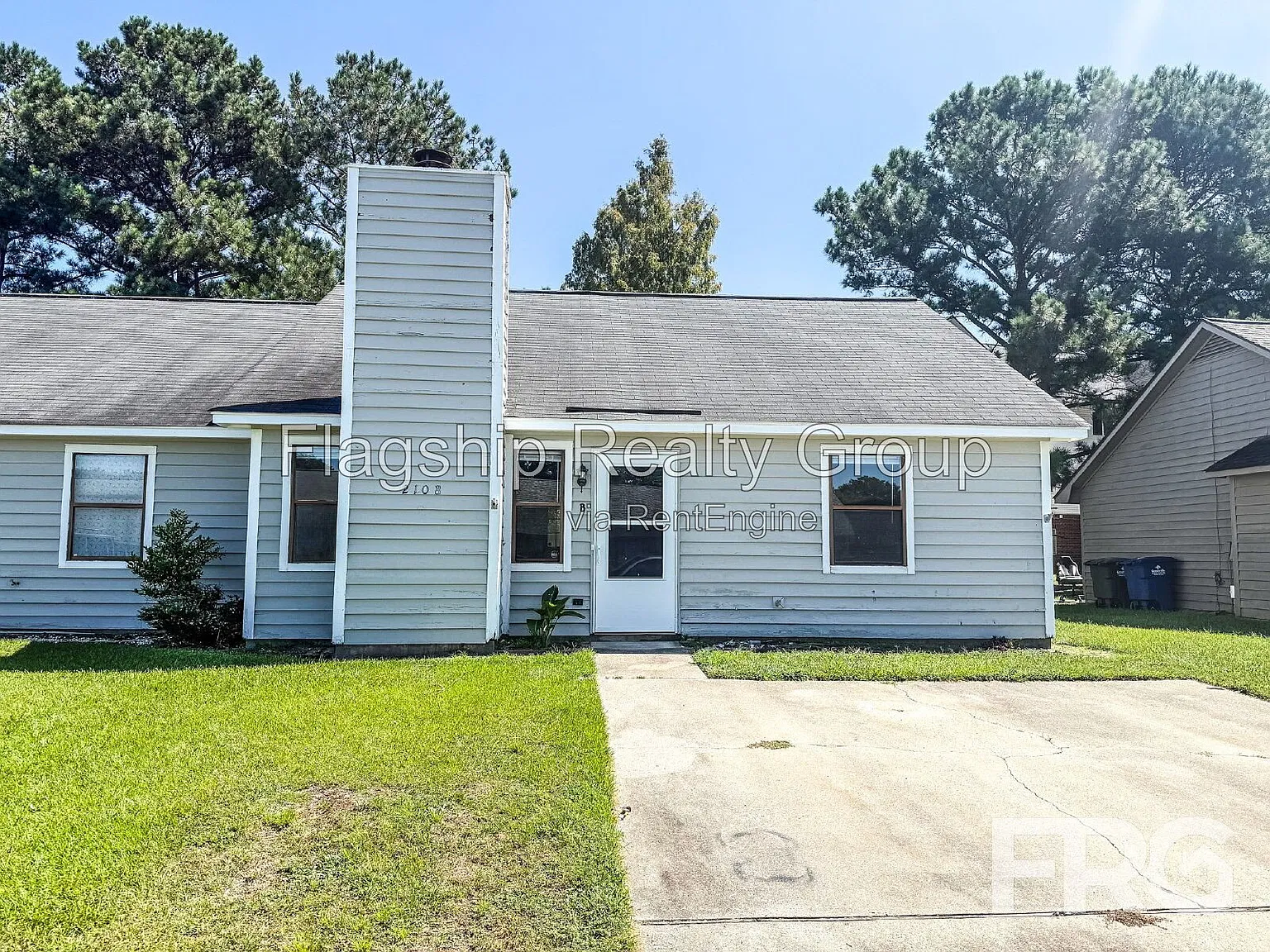 2 bed, 2.0 bath, 940 sqft, $995 — Photo 2