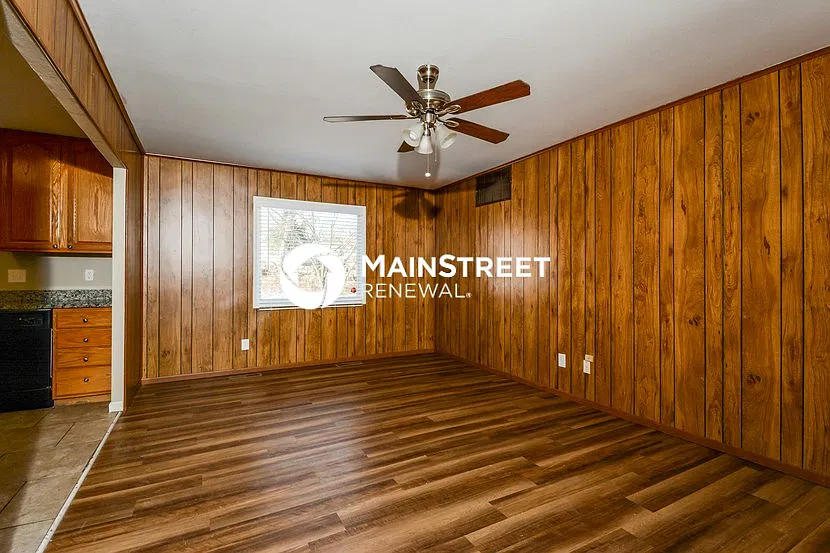 2015 Cordoba Dr — Photo 4