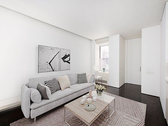 2nd image of 26 Gramercy Park S APT 7C