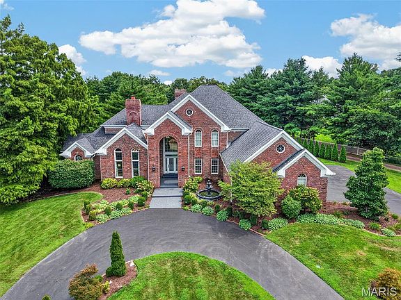 2nd image of 740 The Hamptons Ln