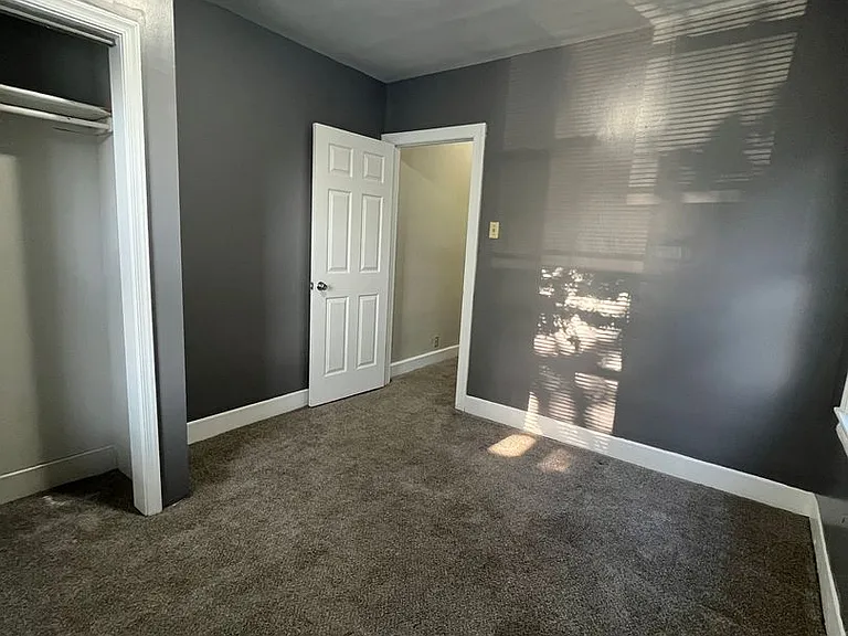 122 S Spruce St — Photo 11