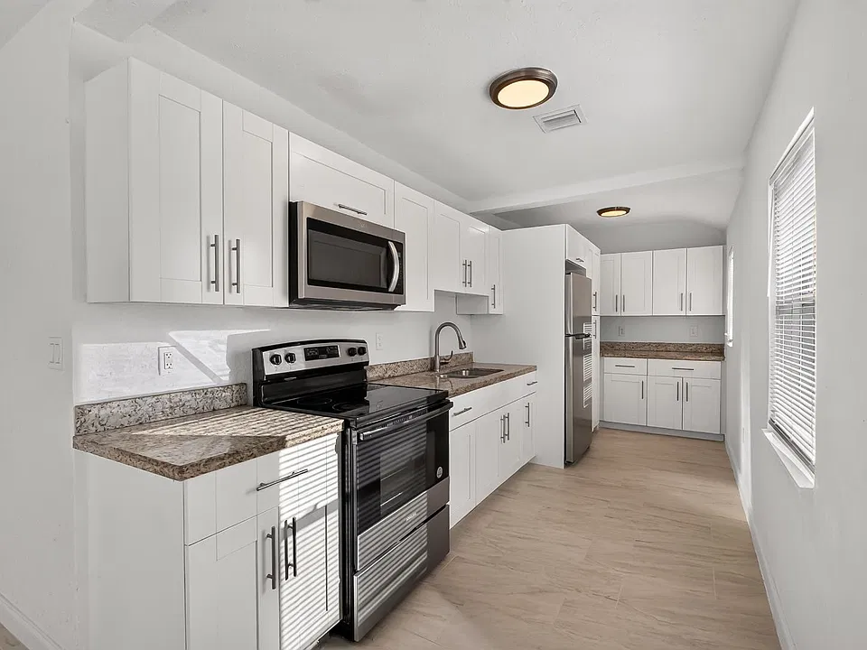 790 NW 64th St