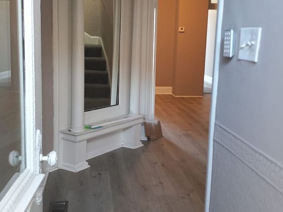 2nd image of 519 Sanford Pl