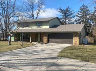 1308 Gardenia Ln, Fort Wayne, IN 46804