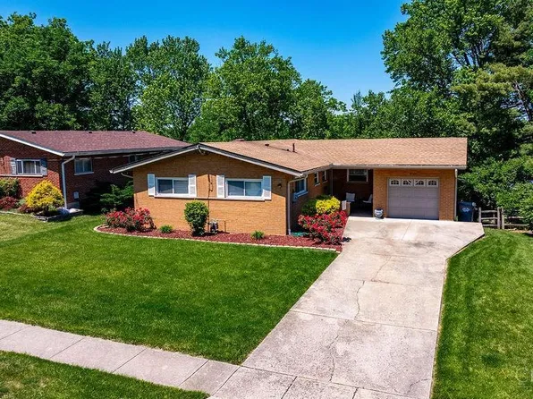 5128 Grosse Pointe Dr, Cincinnati, OH 45238