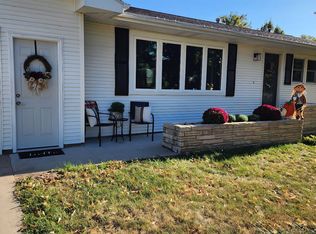 112 El Camino Dr, Norfolk, NE 68701