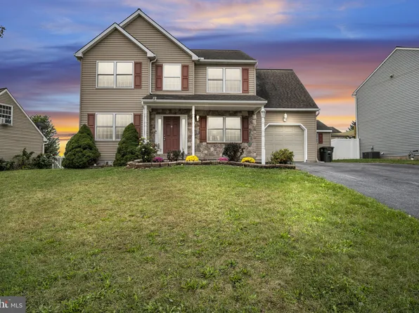 3960 Sheppard Dr, Dover, PA 17315