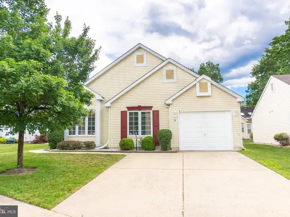 5 Stewart Ct, Jackson, NJ 08527