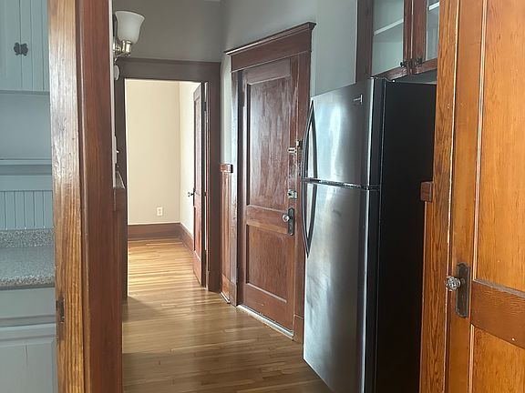 3rd image of 508 Brock Ave #2