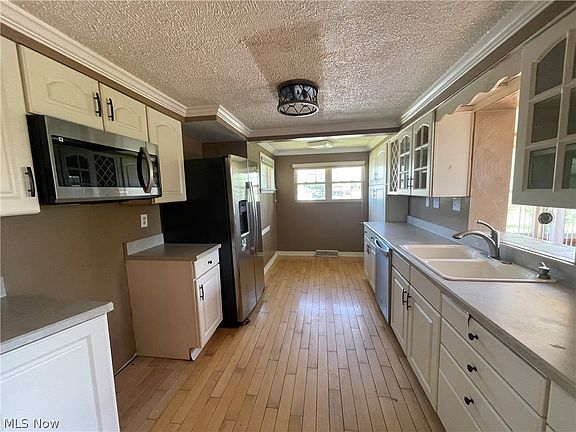 4th image of 878 Bantam Ridge Rd