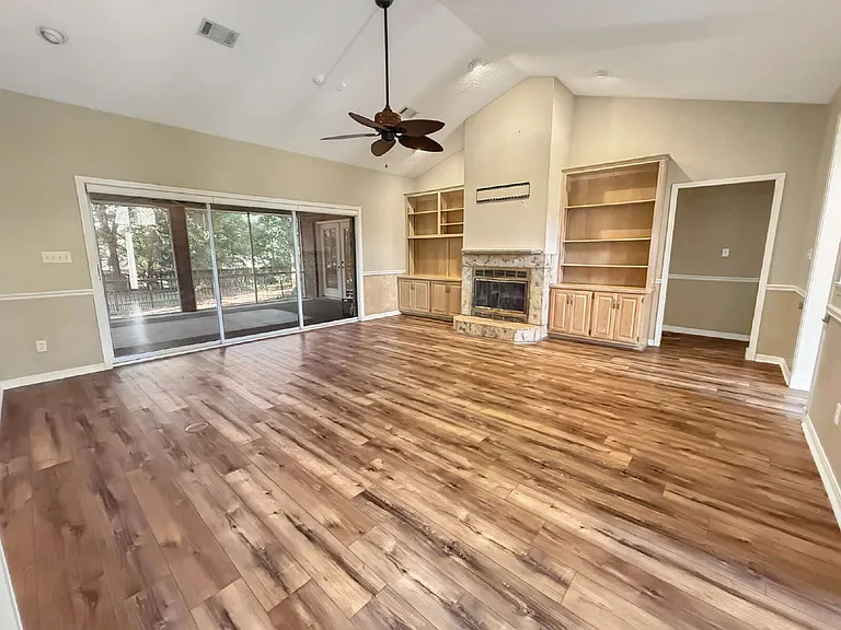 404 Buxton Way — Photo 3