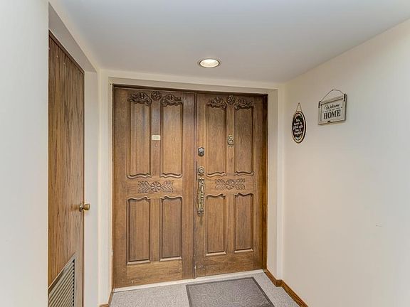 2nd image of 467 Hiawatha Trl APT 110