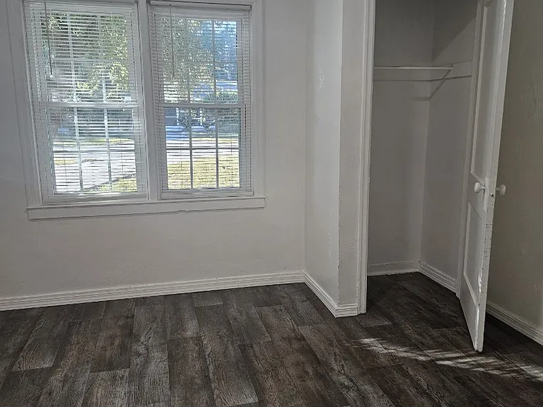 501 Avenue L NE #501A — Photo 2