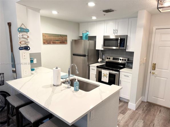 1801 N Flagler Dr APT 112