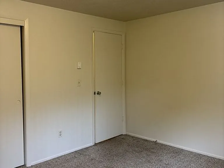 3880 Auburn Rd NE — Photo 7