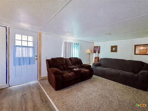 5th image of 822 E Fannin St