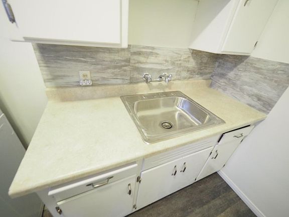 5th image of 121 N 19th St #123B
