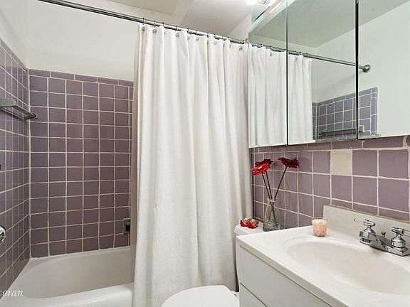 4th image of 209 E 56th St APT 9A