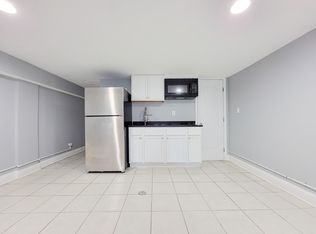 2825 N Francisco Ave, Chicago, IL 60618