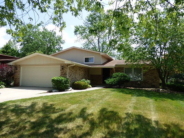 1st image of 22851 Redwood Dr