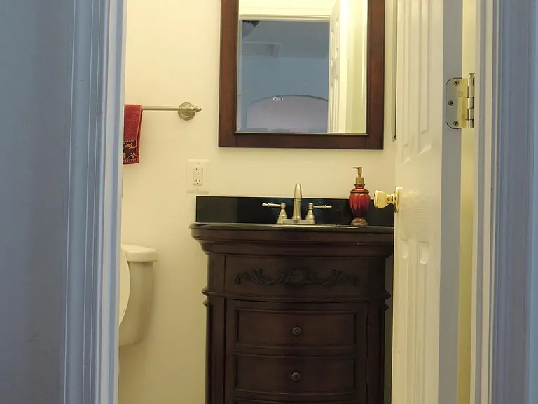 13813 Mustang Hill Ln — Photo 14
